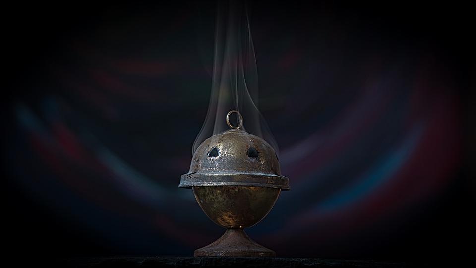 INCENSE HOLDERS & BURNERS